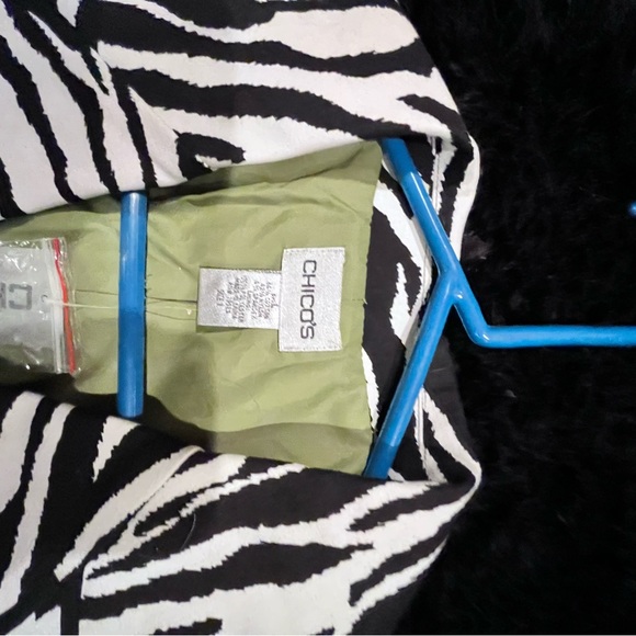 Chicos zebras print in sm - Picture 3 of 5